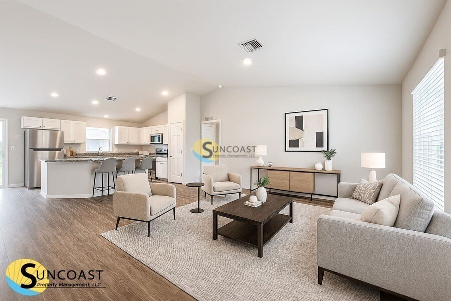 Building Photo - 303 Chiquita Blvd N