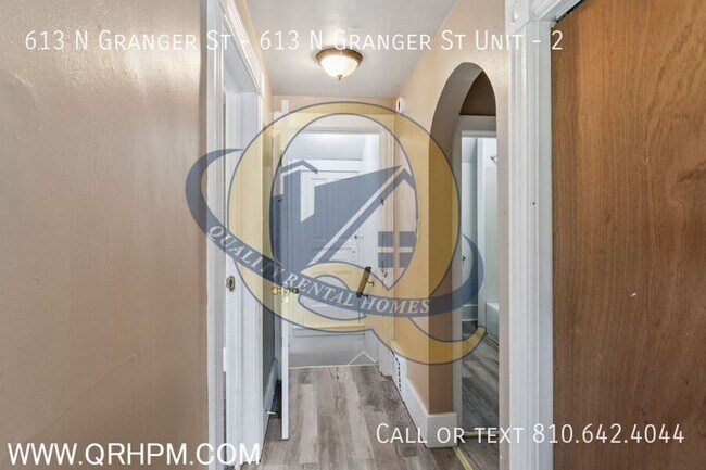 Building Photo - 613 N Granger St