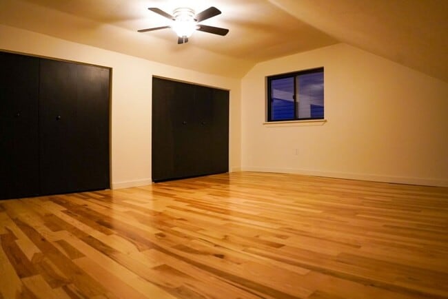 Building Photo - Luxury Rental - South Side