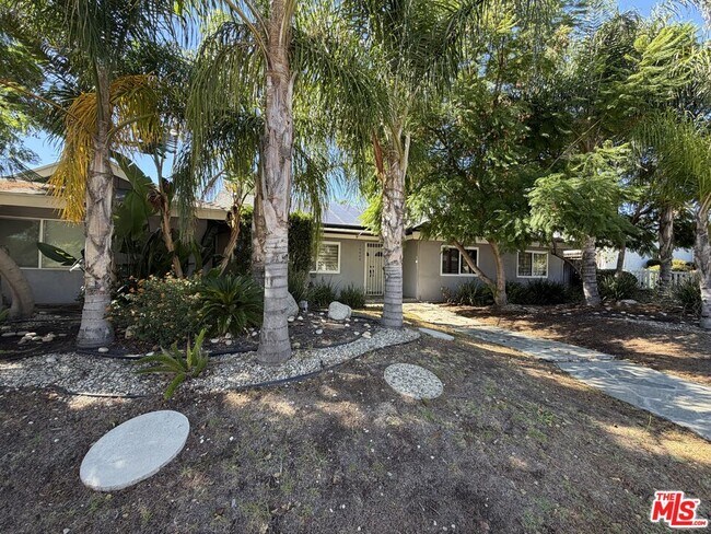 Building Photo - 10609 Reseda Blvd