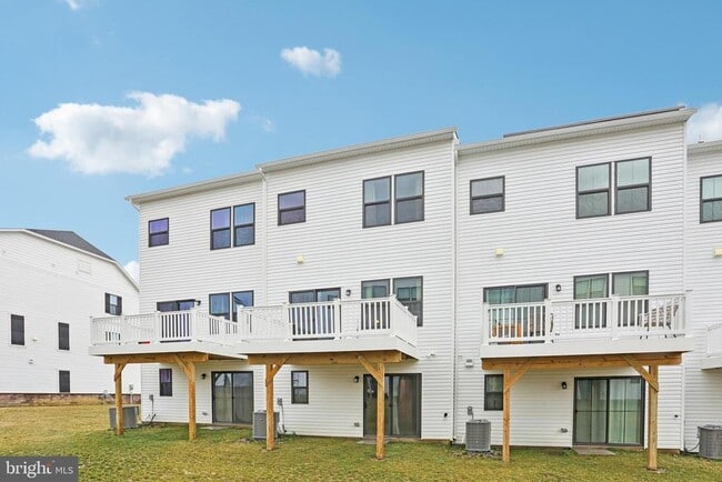 Building Photo - 47 Rosemary Wy