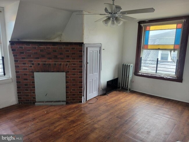 Building Photo - 833 W Marshall St