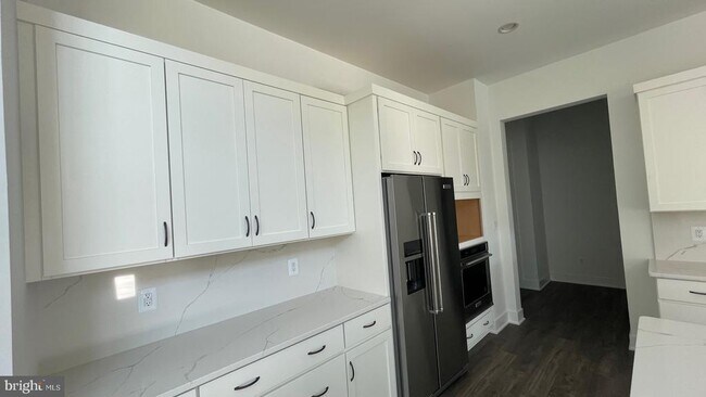 Building Photo - 24827 Yellow Poplar Pl