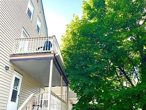 Building Photo - 33 Ossipee Rd