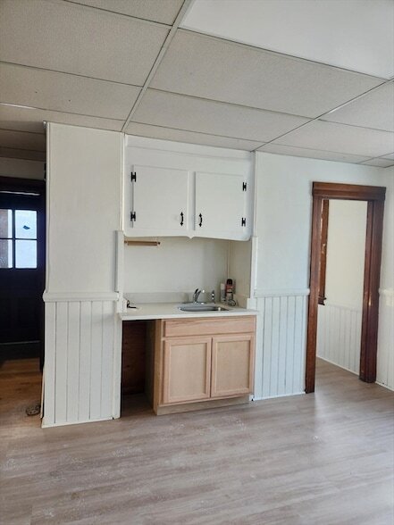 Building Photo - 34 King Philip Rd