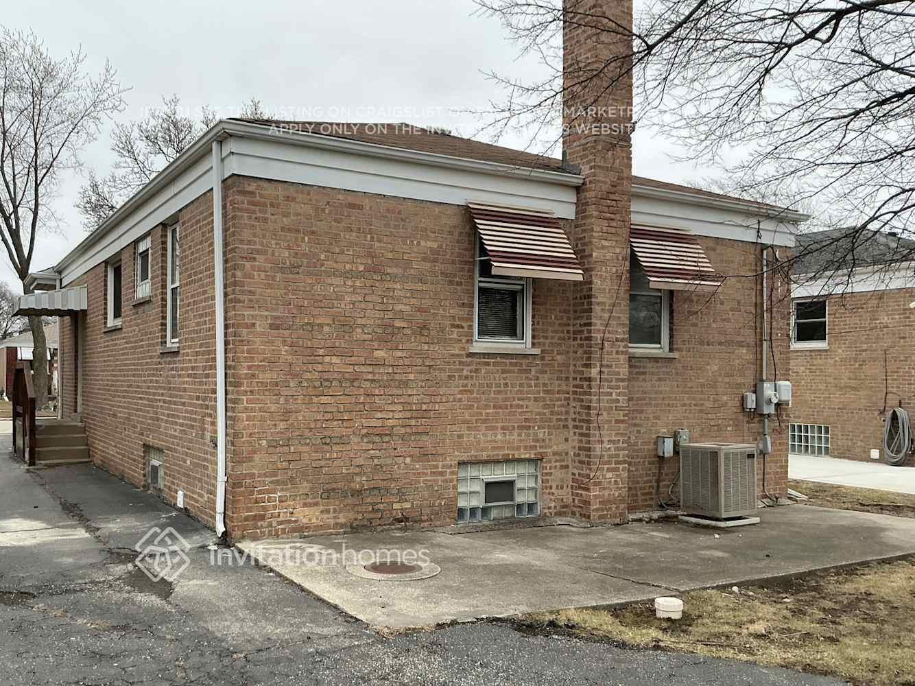 Building Photo - 8834 S Troy Ave