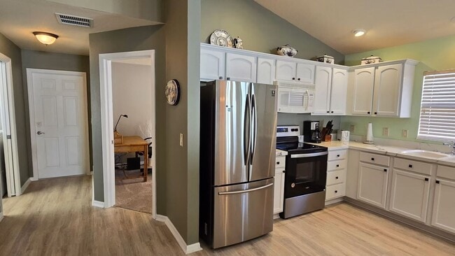 Building Photo - M2453 Violet (VCSC-15/10)