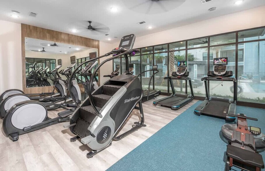 Building Photo - 9360 Vintage Hills Way