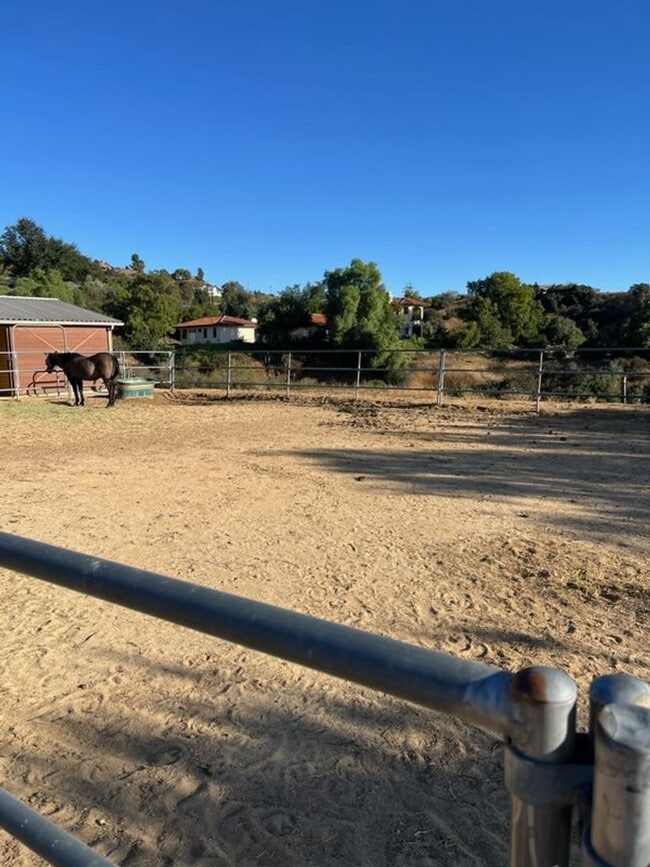 Building Photo - 37430 Leta Dr