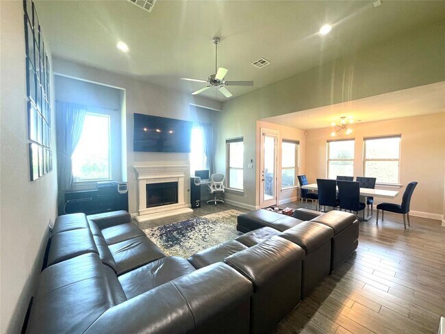Building Photo - 6829 Brindisi Pl