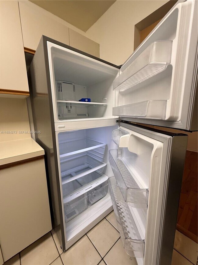 Building Photo - 7925 SW 86th St