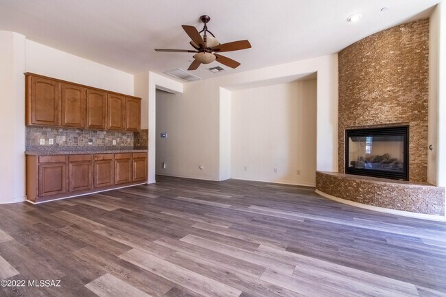 Building Photo - 11877 N Mesquite Hollow Dr