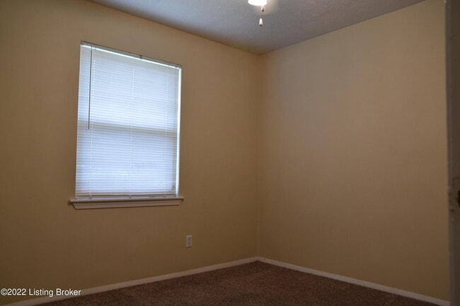 Building Photo - 11408 Center Hill Ct