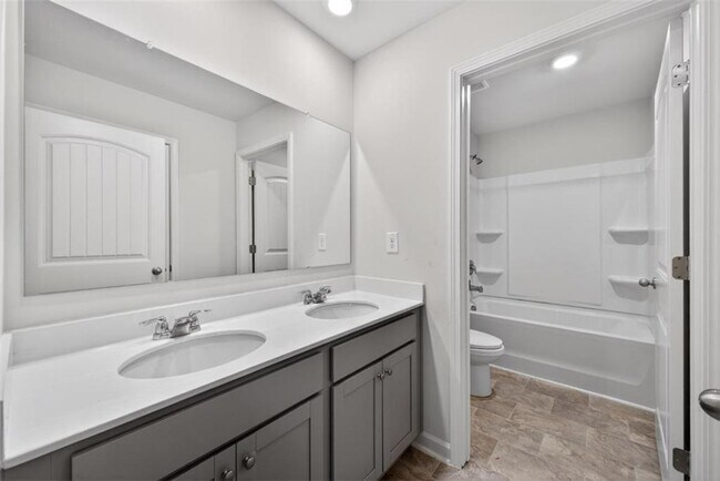 Building Photo - 7566 Jennadee Dr