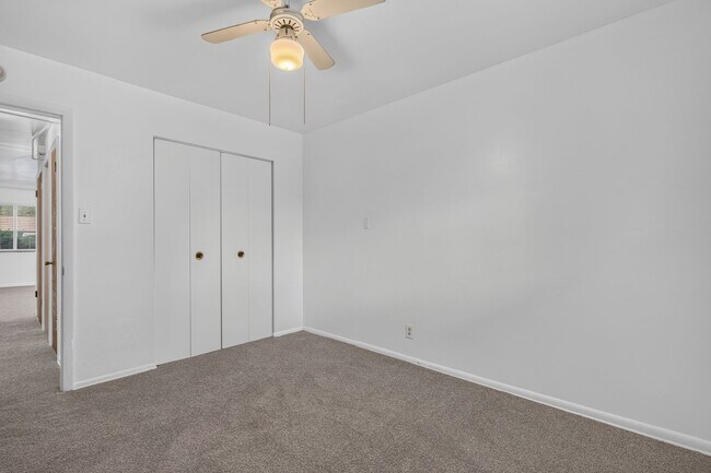 Building Photo - Cozy 2 bedroom duplex