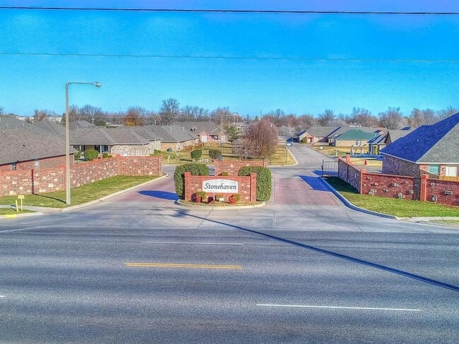 Building Photo - 4613 Castle Bay Cove