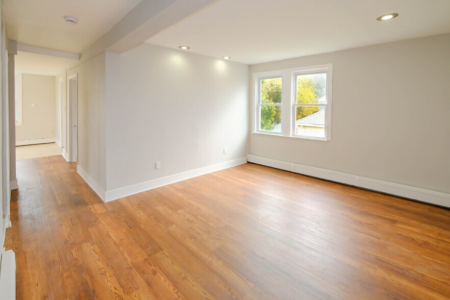 Building Photo - 26 Curtis Rd