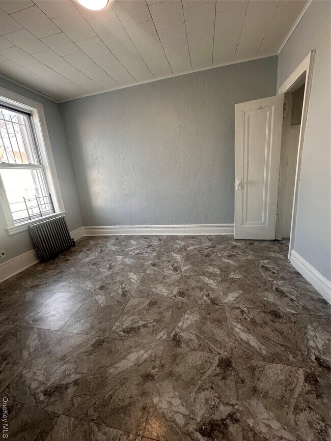 Building Photo - 110-11 101st Ave