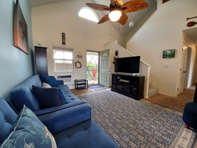 Primary Photo - 50 Halili Ln