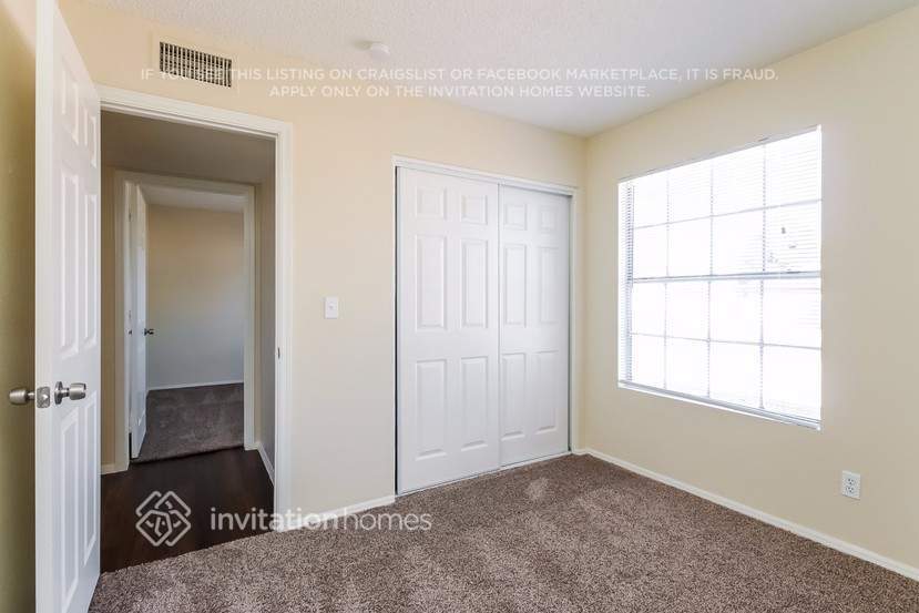 Building Photo - 3819 E Harmony Ave