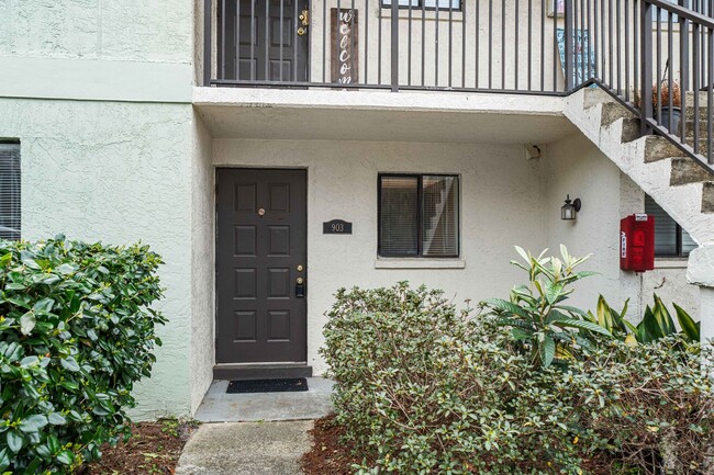 Building Photo - Move-In Ready 2 BR/ 2BA Condo on Southside...