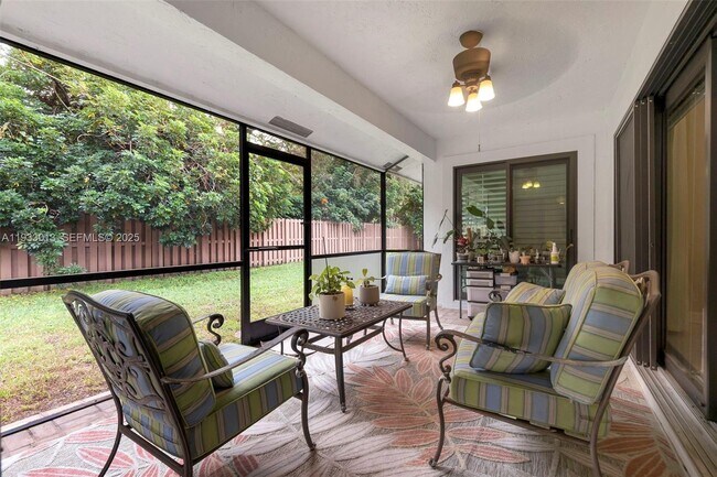 Building Photo - 1583 Eastlake Way