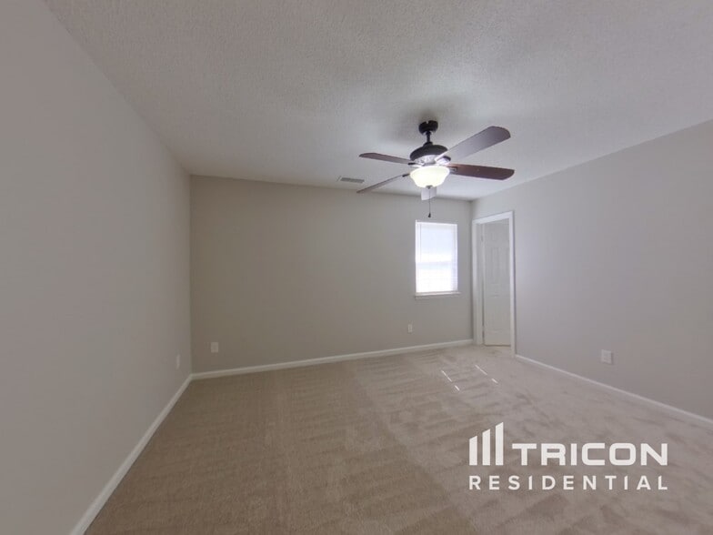 Building Photo - 2500 Justin Ct