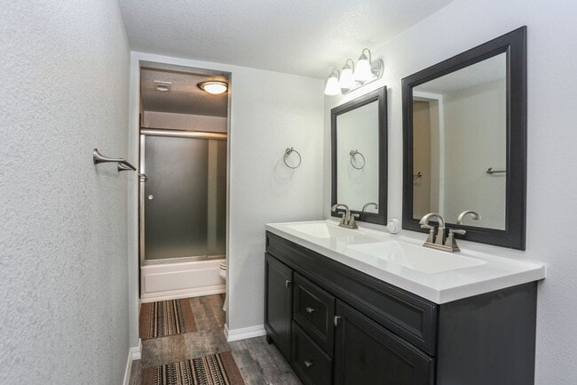 Building Photo - 2 bed, 2 bath in Breckenridge! Winter seas...