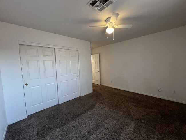 Building Photo - 2697 Hillgrass Rd
