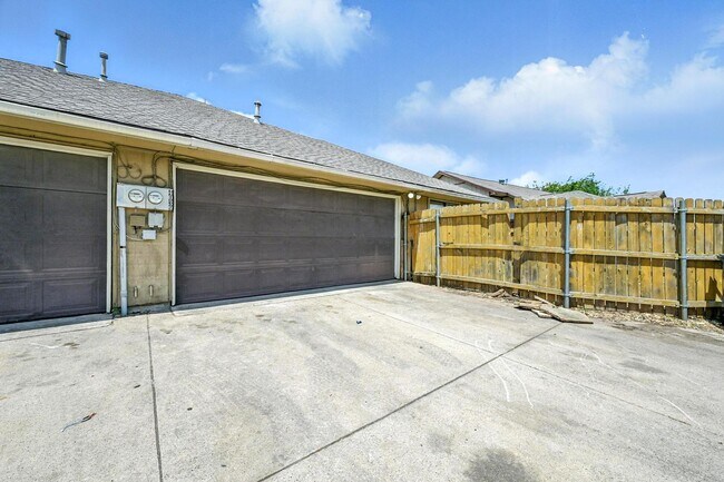 Building Photo - 4039 St Christopher Ln