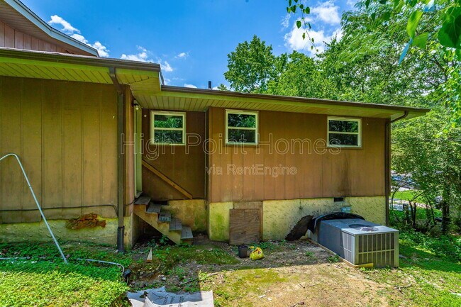 Building Photo - 603 Mountain Trail