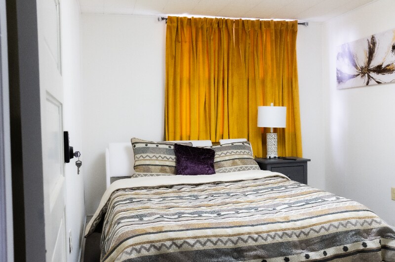 Building Photo - 440 W Main St