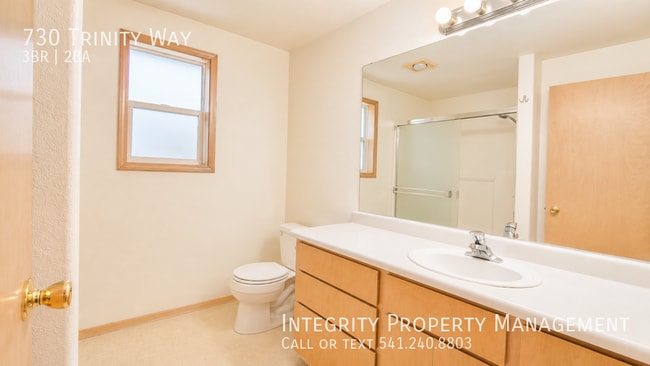Building Photo - 730 Trinity Way