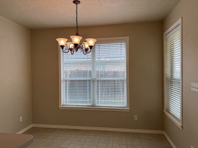 Building Photo - 223 Karten Ln