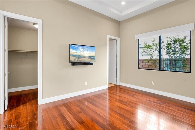 Building Photo - 32 Hunting Horn Dr