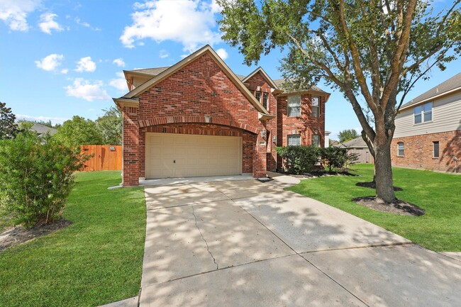 Building Photo - 26422 Creston Woods Dr