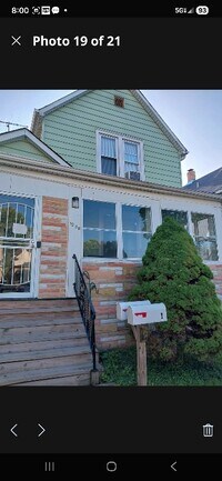 Building Photo - 1230 Park Ave