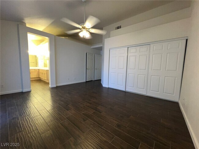 Building Photo - 7916 Thorne Pine Ave