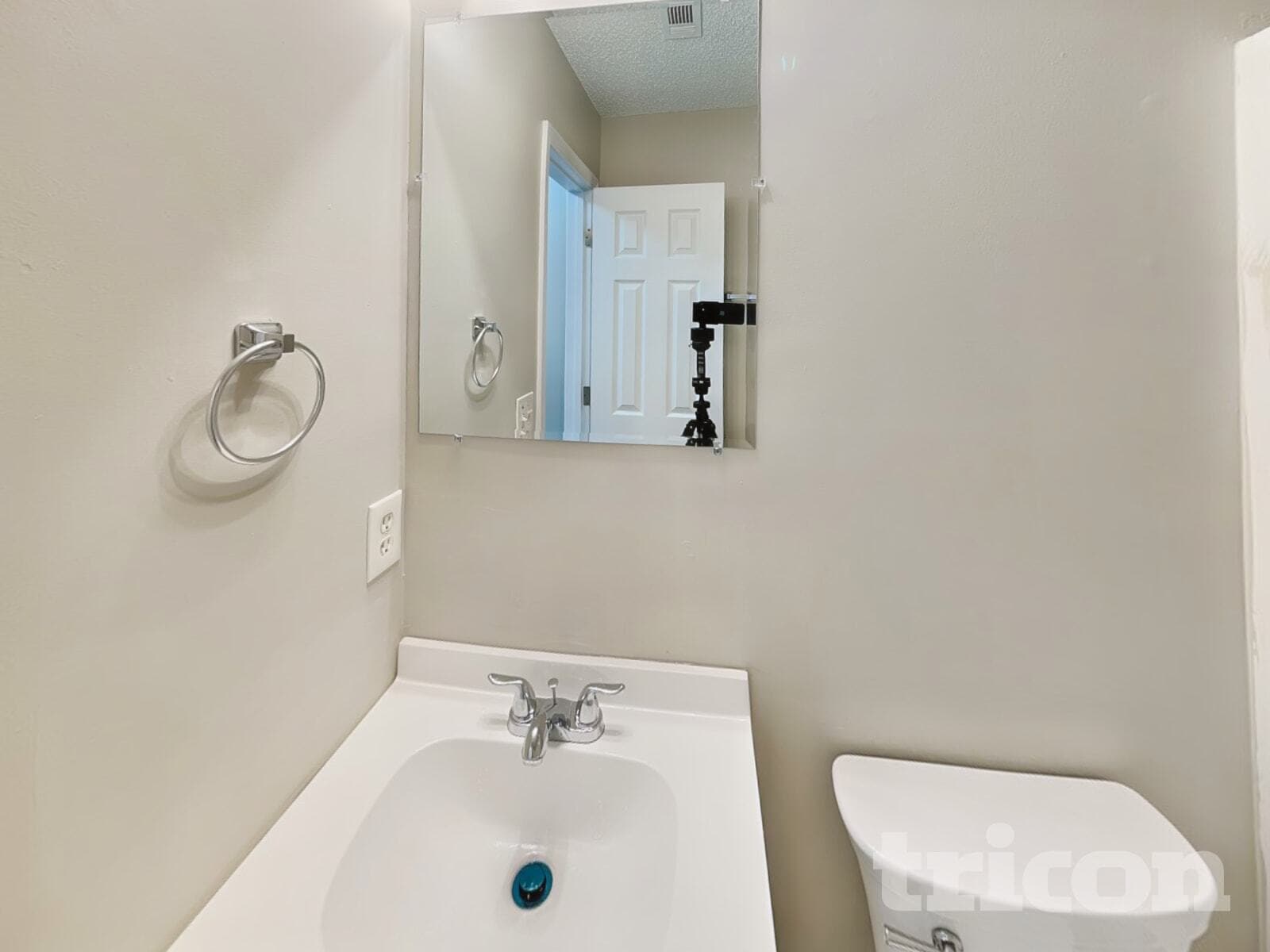 Building Photo - 535 Brentwood Blvd