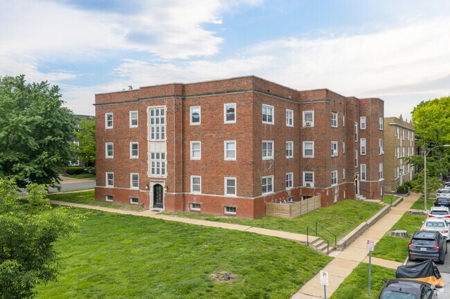 Building Photo - Rosebury Apartments