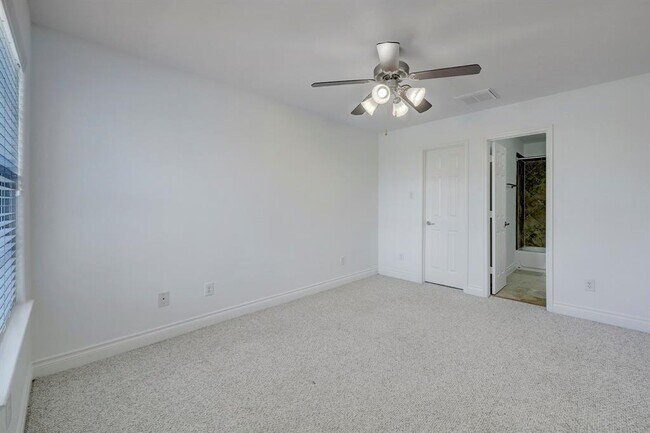 Building Photo - 7539 Highmeadow Dr