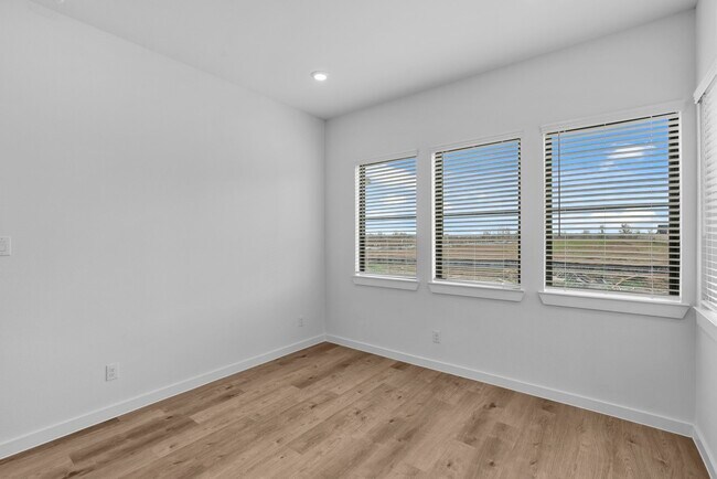 Building Photo - 3311 Loam Ln