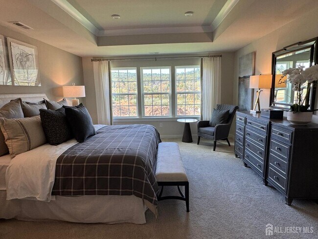 Building Photo - 2 Drake Ct