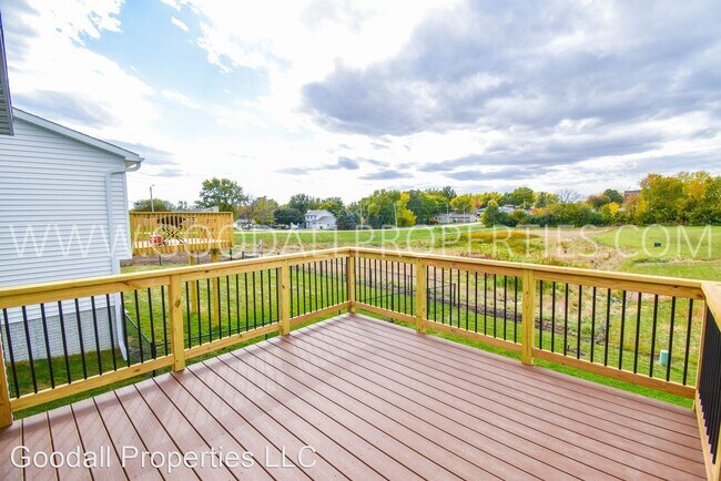 Building Photo - 4 br, 3 bath House - 1004 Warren St