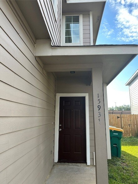 Building Photo - 15931 Winston Point Ln