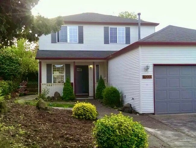 Primary Photo - Beautiful 3-Bedroom House with 2.5 Bathroo...
