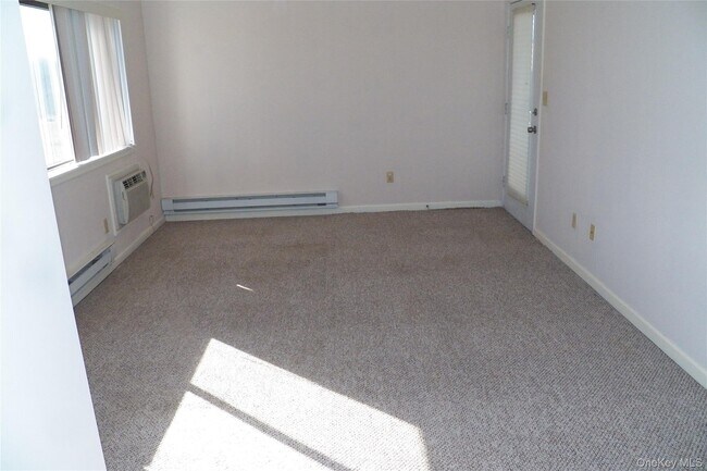 Building Photo - 54 Davos Pointe