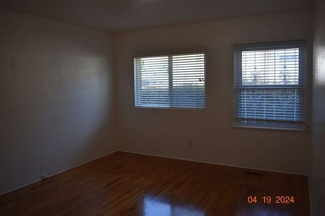 Building Photo - Charming 3 Bedroom Duplex with Original Character – Chula Vista Rental