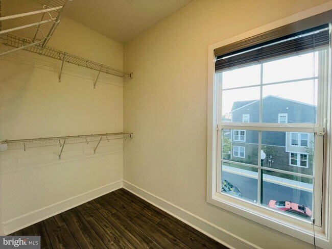 Building Photo - 14554 Alsace Ln