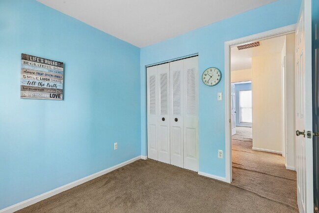 Building Photo - 11598 Overleigh Dr
